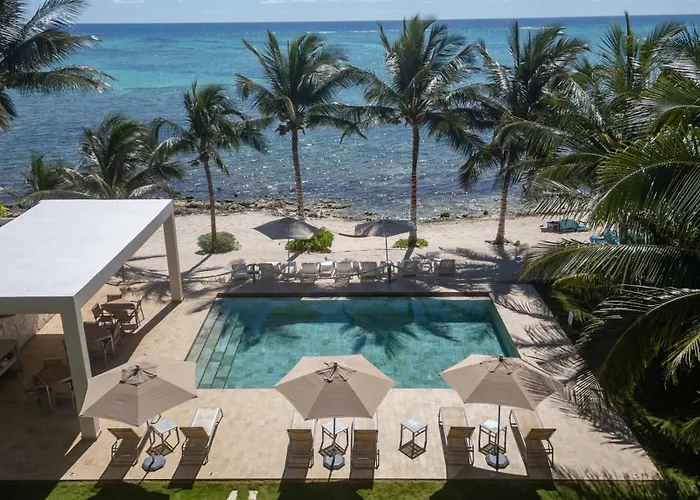 Eeb Ti Kaan - Luxury Oceanfront Residences Apartahotel