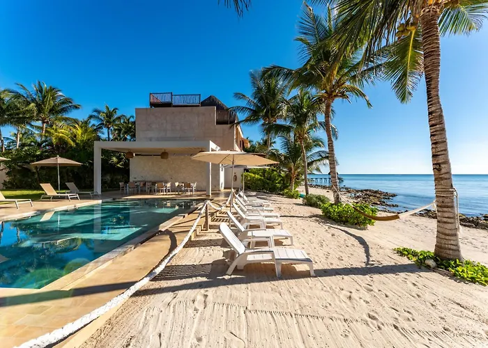 Apartahotel Eeb Ti Kaan - Luxury Oceanfront Residences