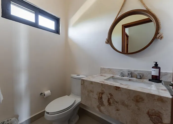 Eeb Ti Kaan - Luxury Oceanfront Residences Apartahotel