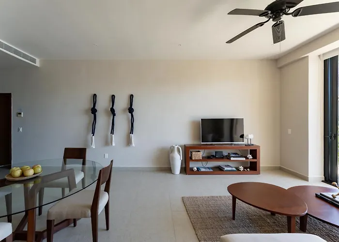 Eeb Ti Kaan - Luxury Oceanfront Residences