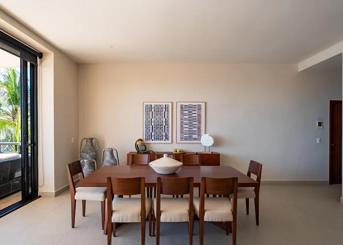Eeb Ti Kaan - Luxury Oceanfront Residences Apartahotel 4*